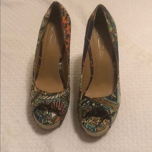 New wedges never worn